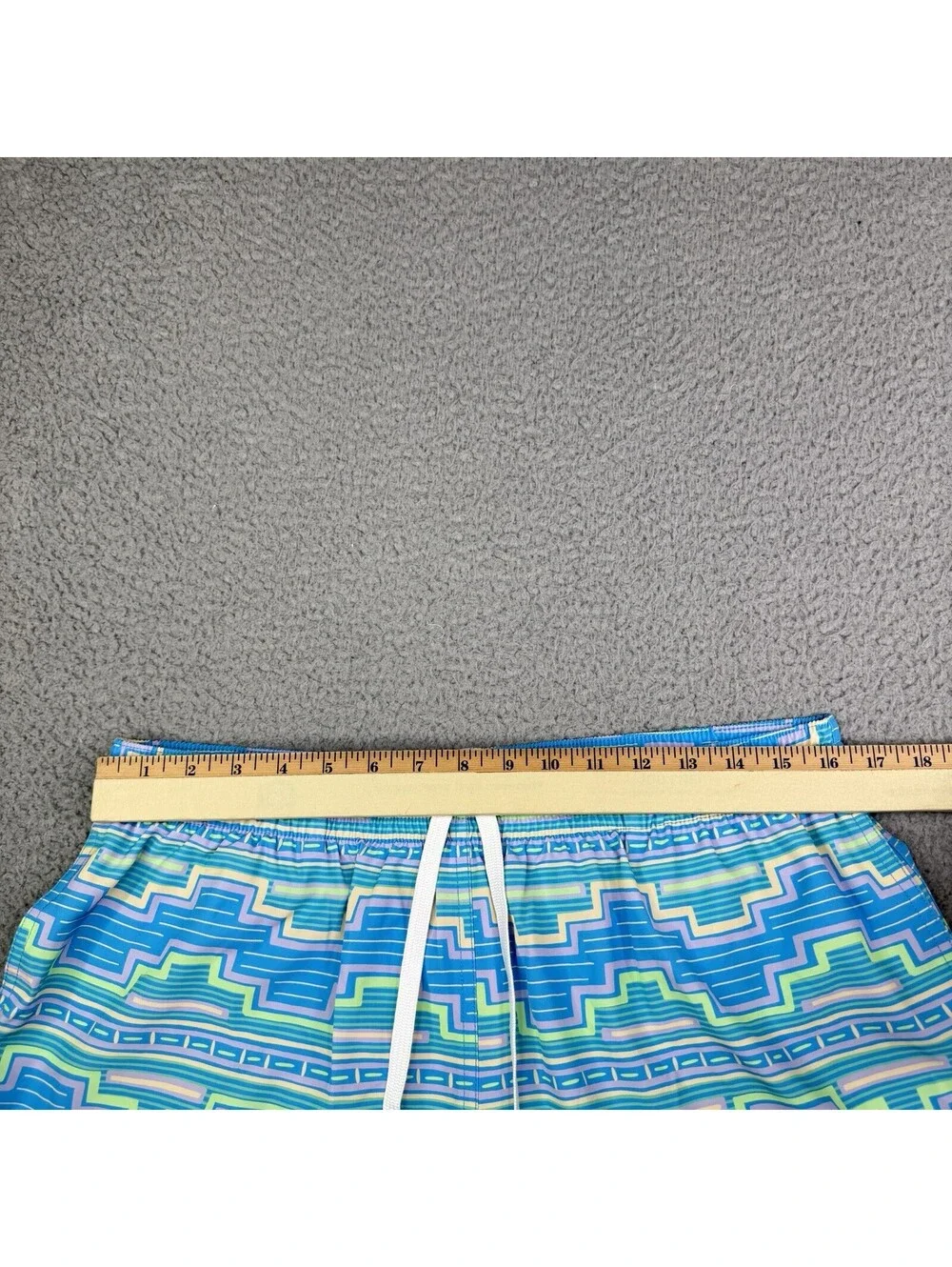 Chubbies Aztec Southwest Lined Swim Trunks Men’s XL 5.5” Inseam Pockets